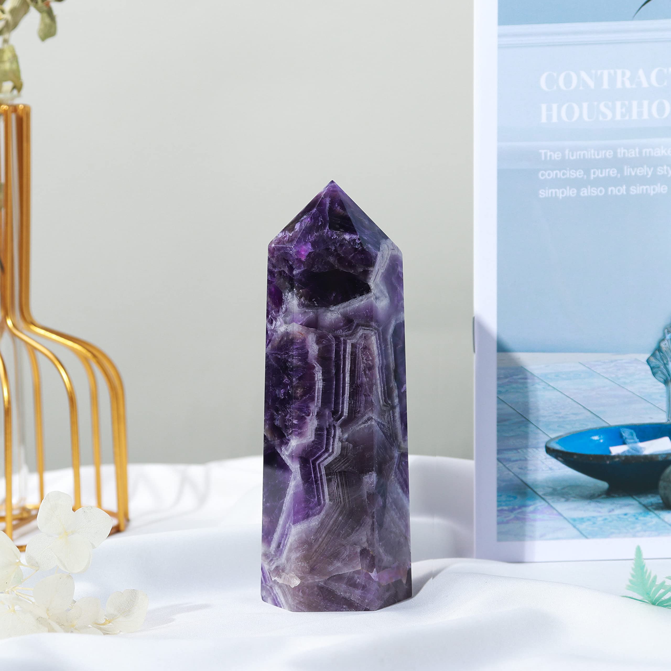 Runyangshi Dream Amethyst wand for Reiki and energy magnification at home.