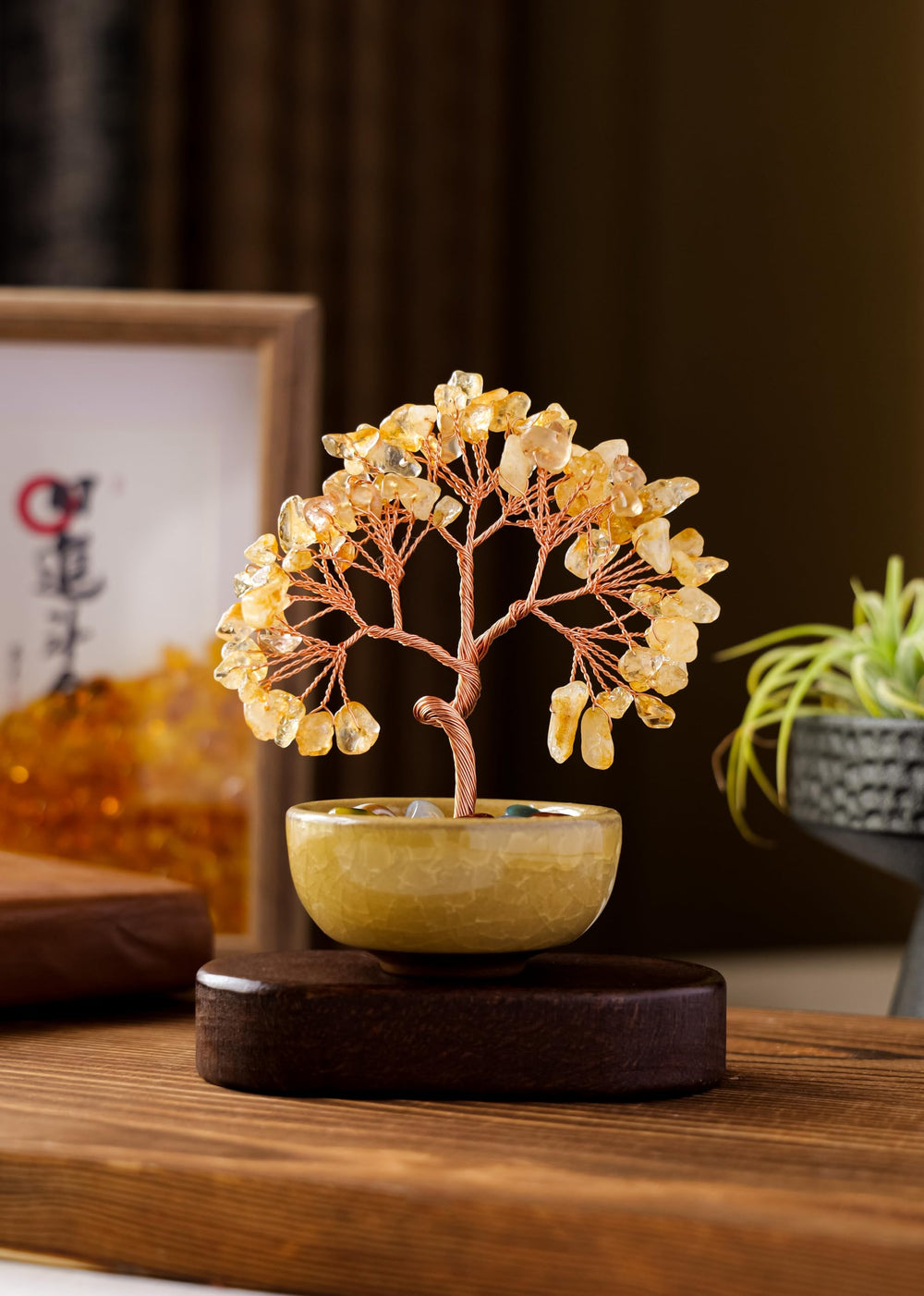 Runyangshi natural gemstones create eye-catching centerpiece with a calming glow.