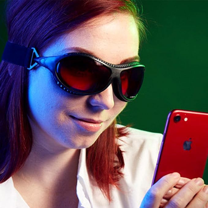 SafetyBlue frame seal minimizes stray light for deeper, undisturbed sleep.