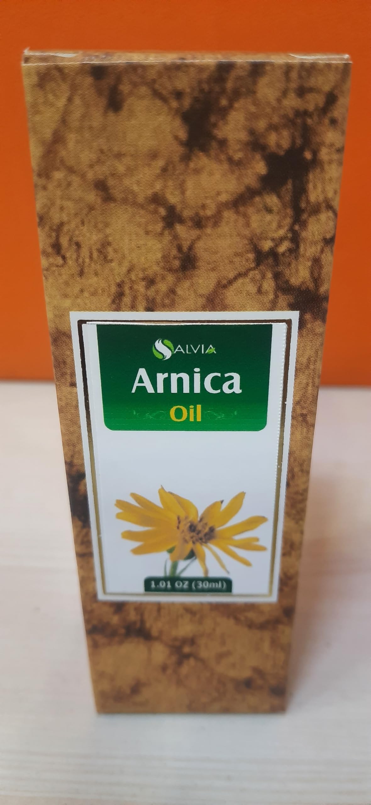 Salvia Arnica Montana oil amber glass packaging supports shelf life and external applications.