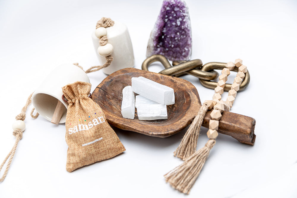 SAMSARI two-pcs raw selenite set with pouch for cleansing rituals.