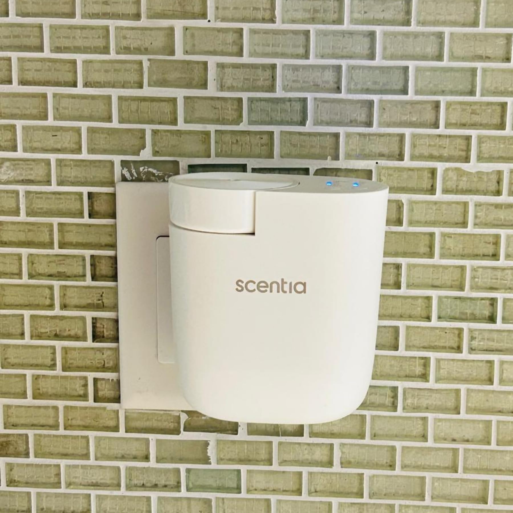 Scentia diffuser as an elegant holiday gift option