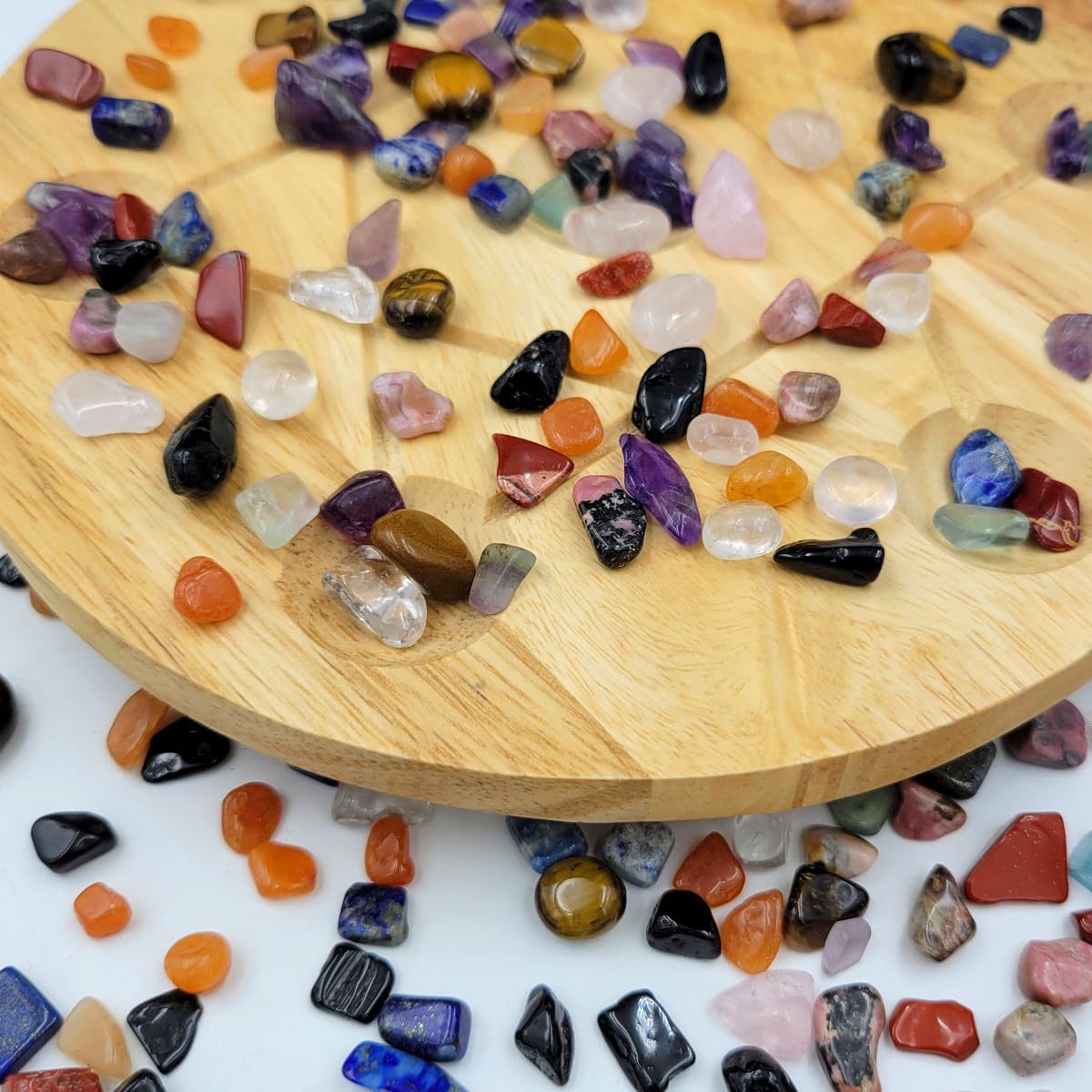 SeeuFun black-tourmaline-rhodonite-chips for grounding accents in jewelry and decor
