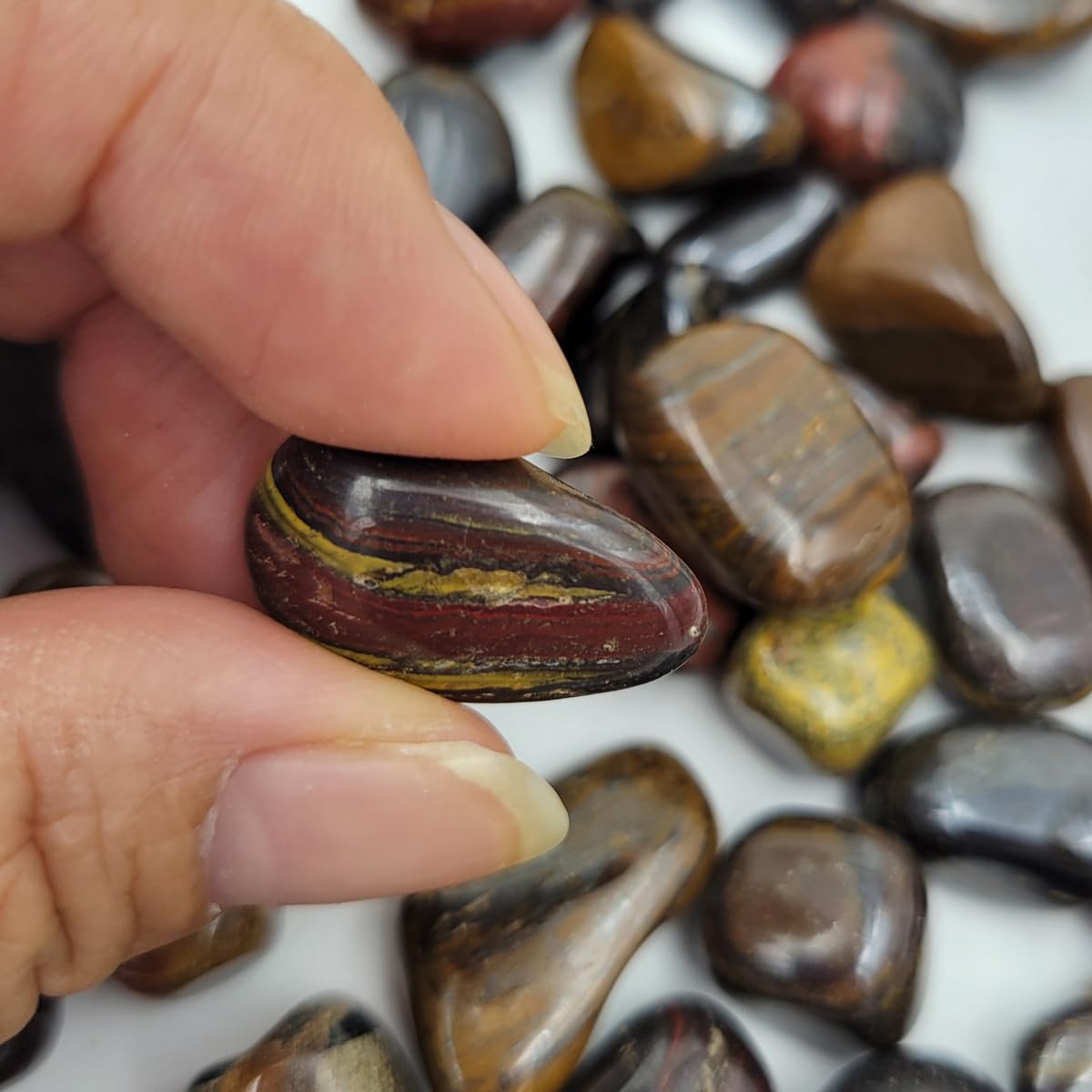SeeuFun labradorite mystic-flash stone offers color play for standout pieces.