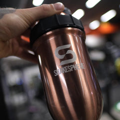 SHAKESPHERE copper-lined interior provides long-lasting temperature retention.