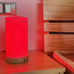 SHINGJIAO Revive milk shade close-up shows soft, non-glare red light for night routines