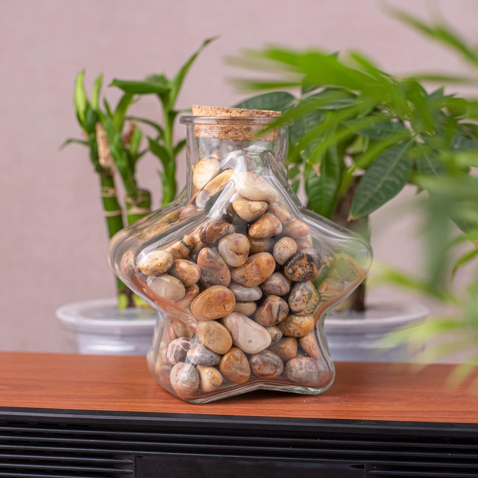 SigMntun natural stones with smooth polish for tactile grip.