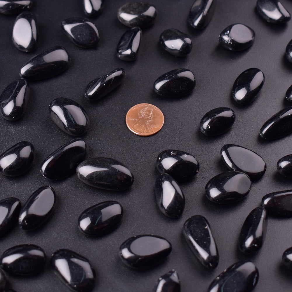 SigMntun Obsidian crystals for meditation and energy focus.