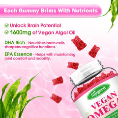 Close-up of strawberry-flavored gummies from Sijigood, inviting a vegan omega-3 option.