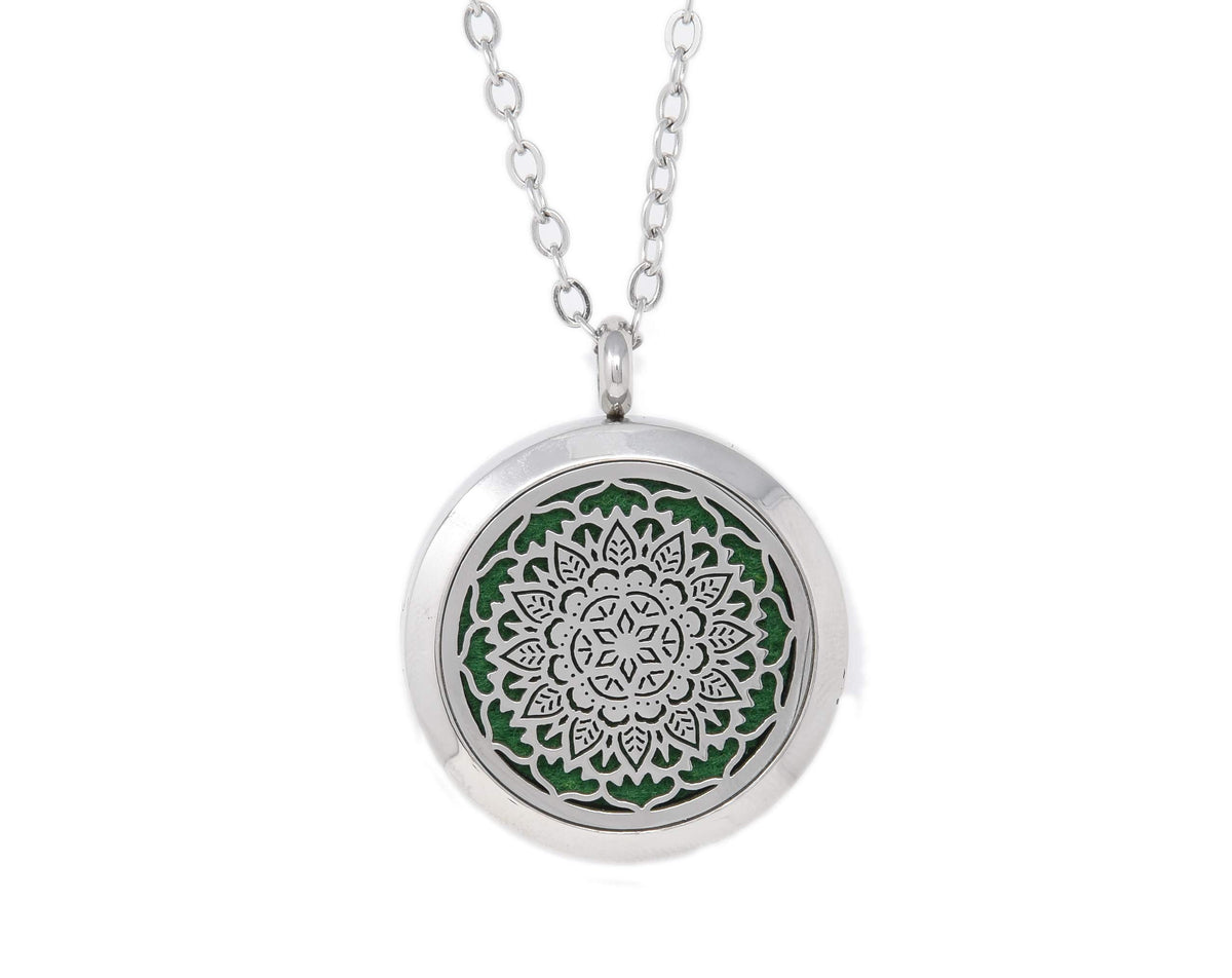 Simply Essential Solutions diffuser pendant 30mm silver close-up for all-day aroma