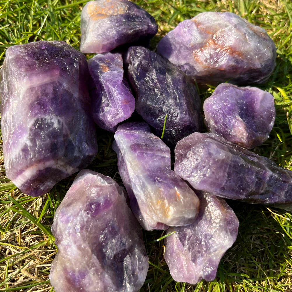 Simurg Amethyst tumbled-ready stone supports crafting projects and decorative displays.