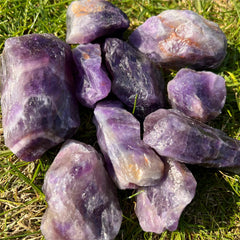 Simurg Amethyst tumbled-ready stone supports crafting projects and decorative displays.