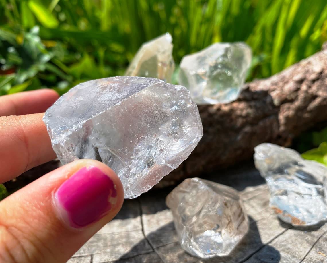 Simurg wire-wrapping clear quartz for jewelry making