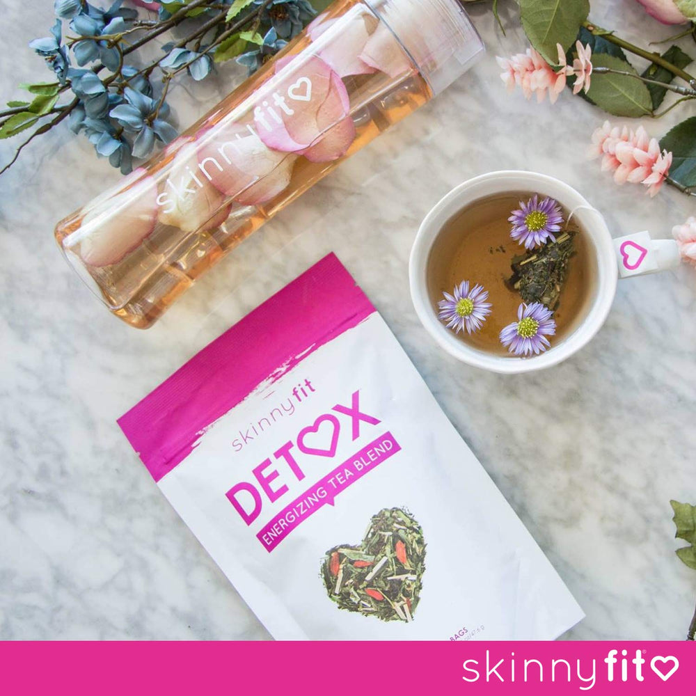 SkinnyFit Detox Tea bottle shows vegan formula ready for daily routines.