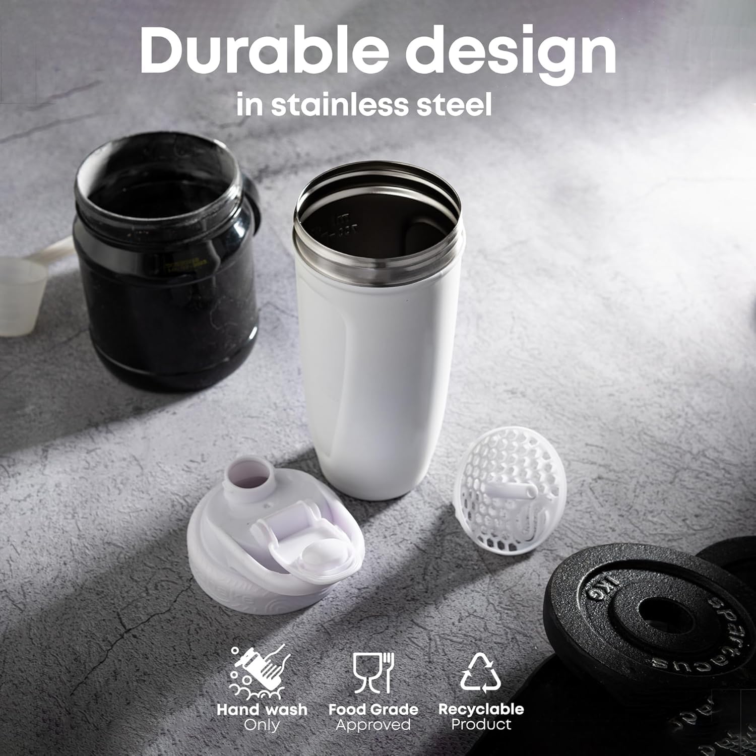 Smartshake Reforce bottle smooth mixing reduces lumps for a better shake.