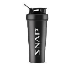 Snap Supplements shaker bottle 700 ml with secure lid for on-the-go hydration.