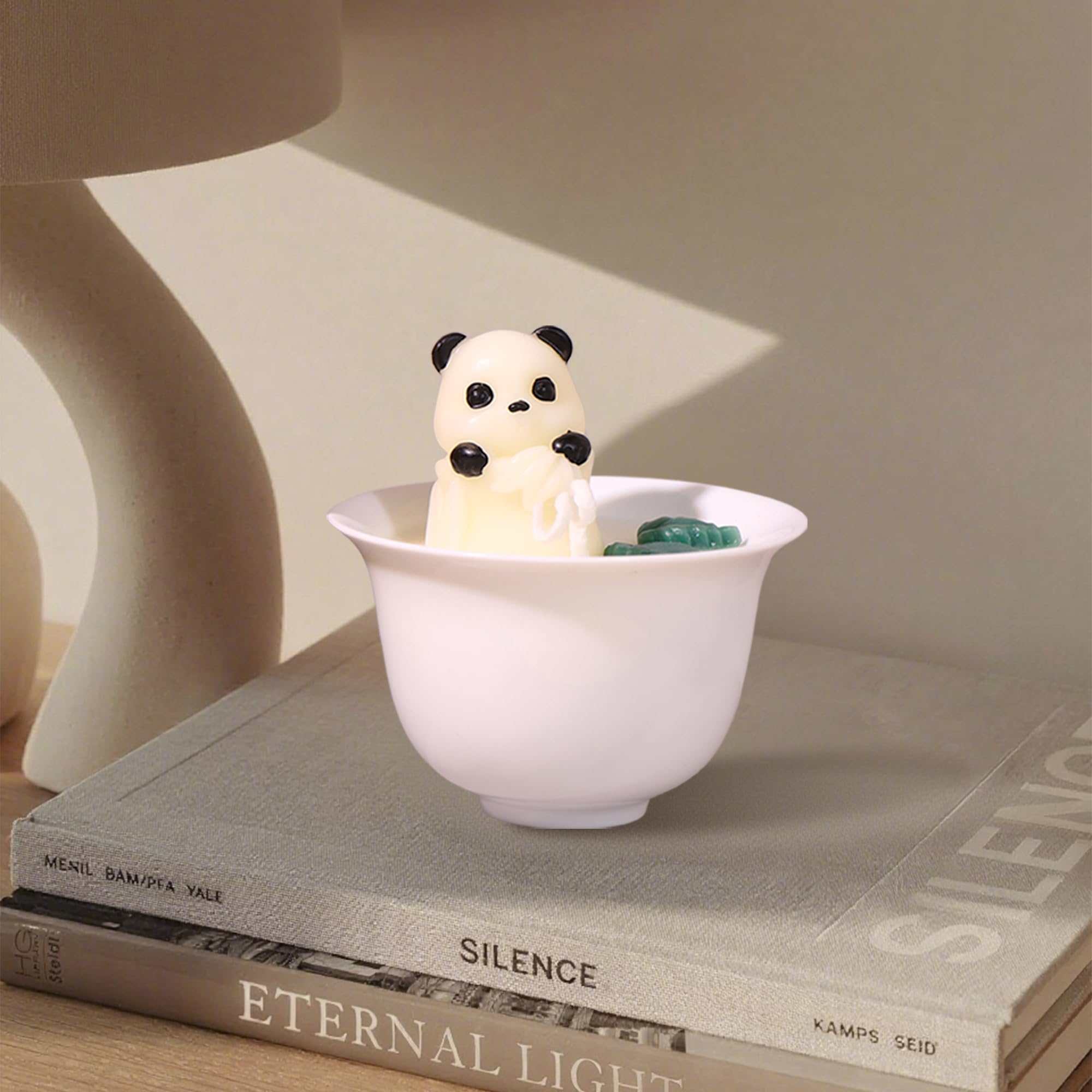 SOXCOMFY 10oz candle fits tabletops and mantels