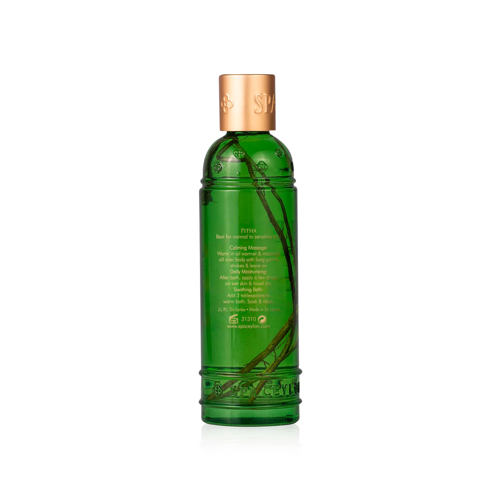 SPA CEYLON Aloe Vera & Pandanus massage application promotes relaxation in professional sessions