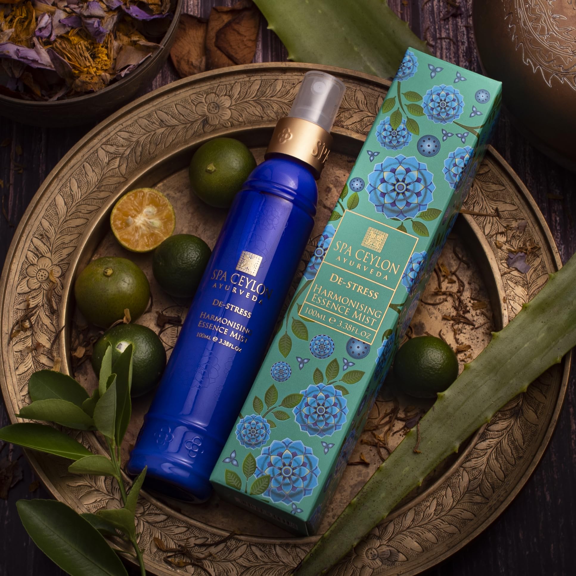 Citrus blend scent profile from SPA CEYLON De-Stress harmonising mist
