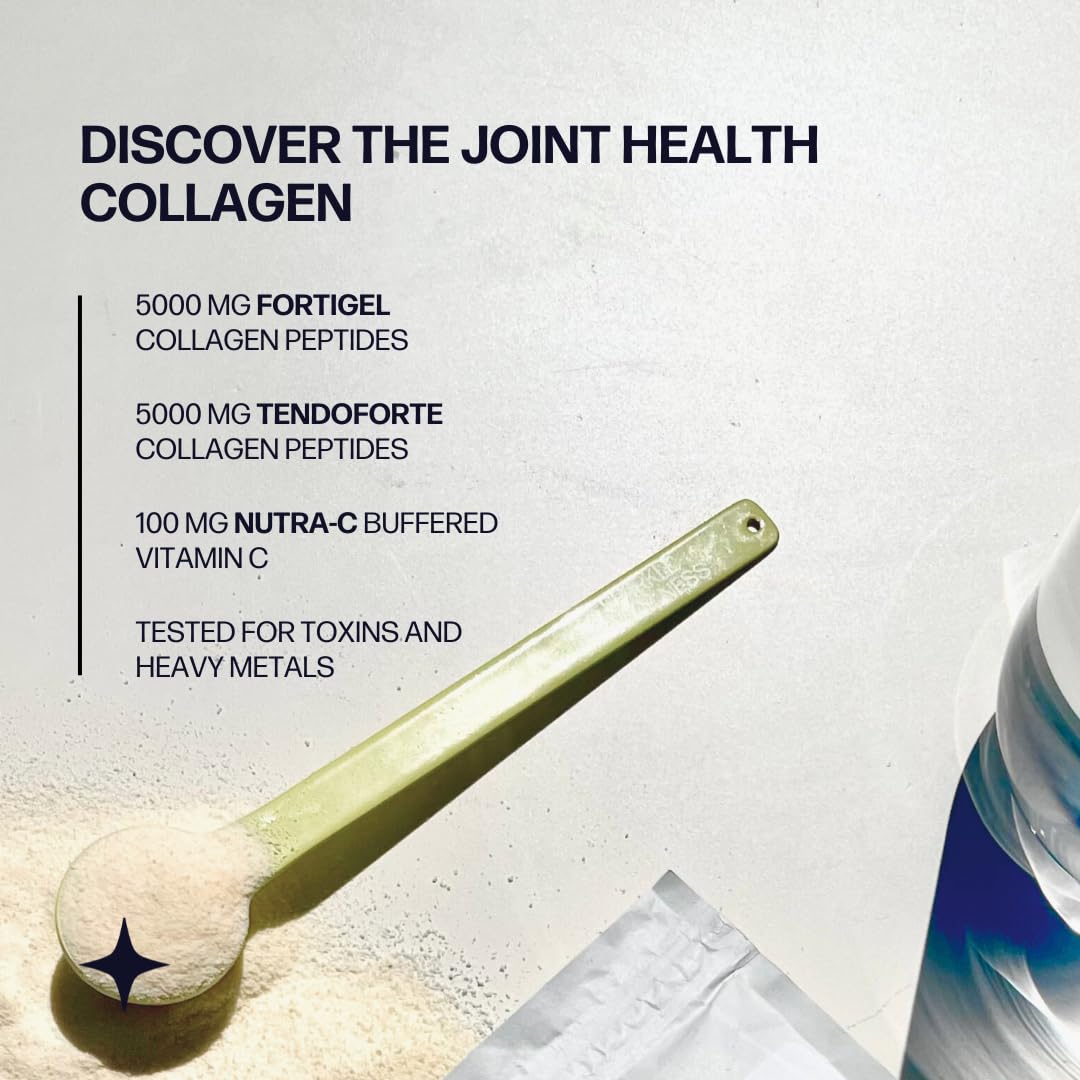 Sparkle Wellness collagen powder dissolving in water for easy use.