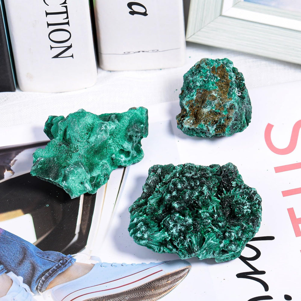 Sportmusies malachite cluster on a desk promotes a calm workspace vibe