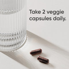 Sports Research Daily Immune Elderberry dosing spoon demonstrates easy, daily dosing