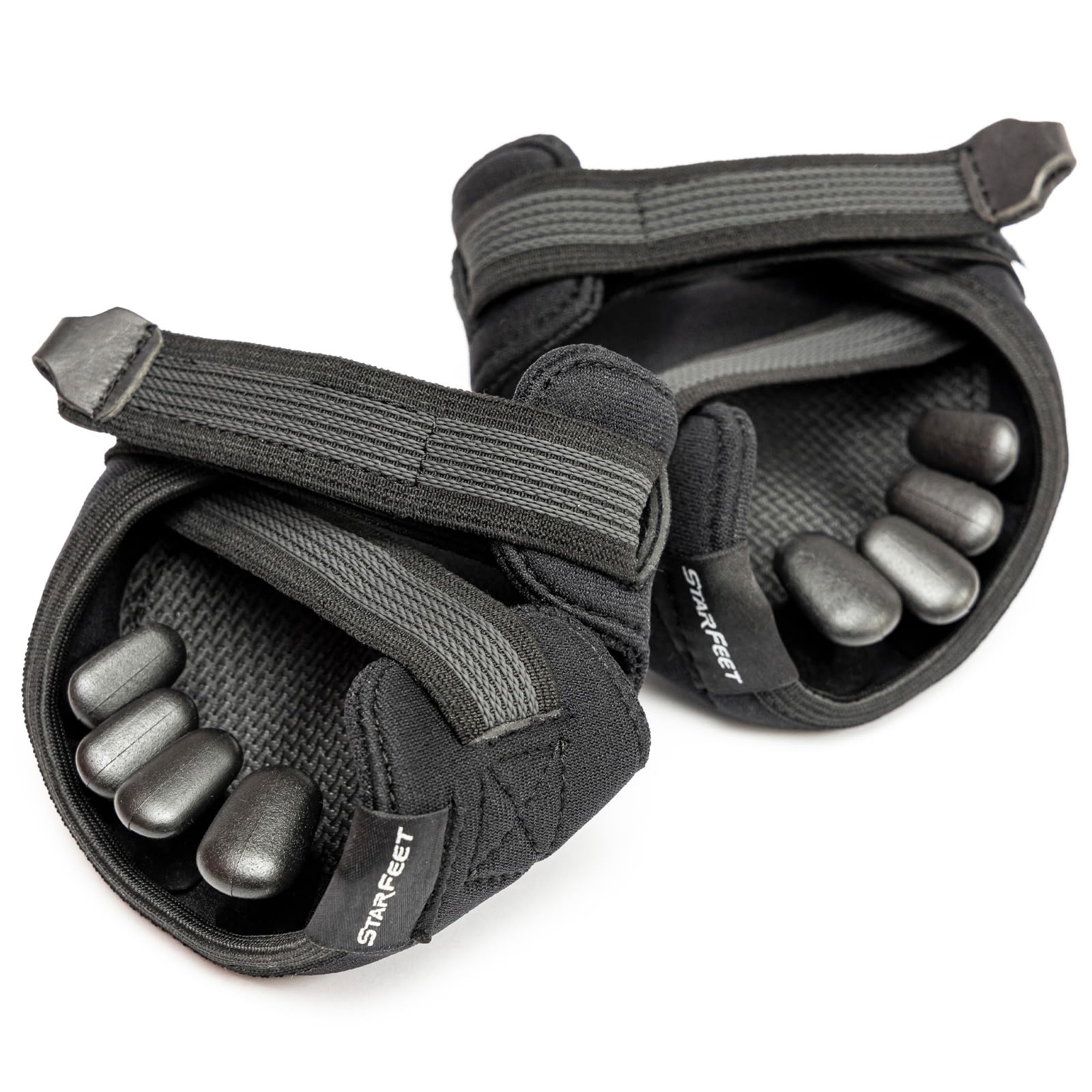 StarFeet barefoot usage demonstrates targeted recovery for feet after workouts.