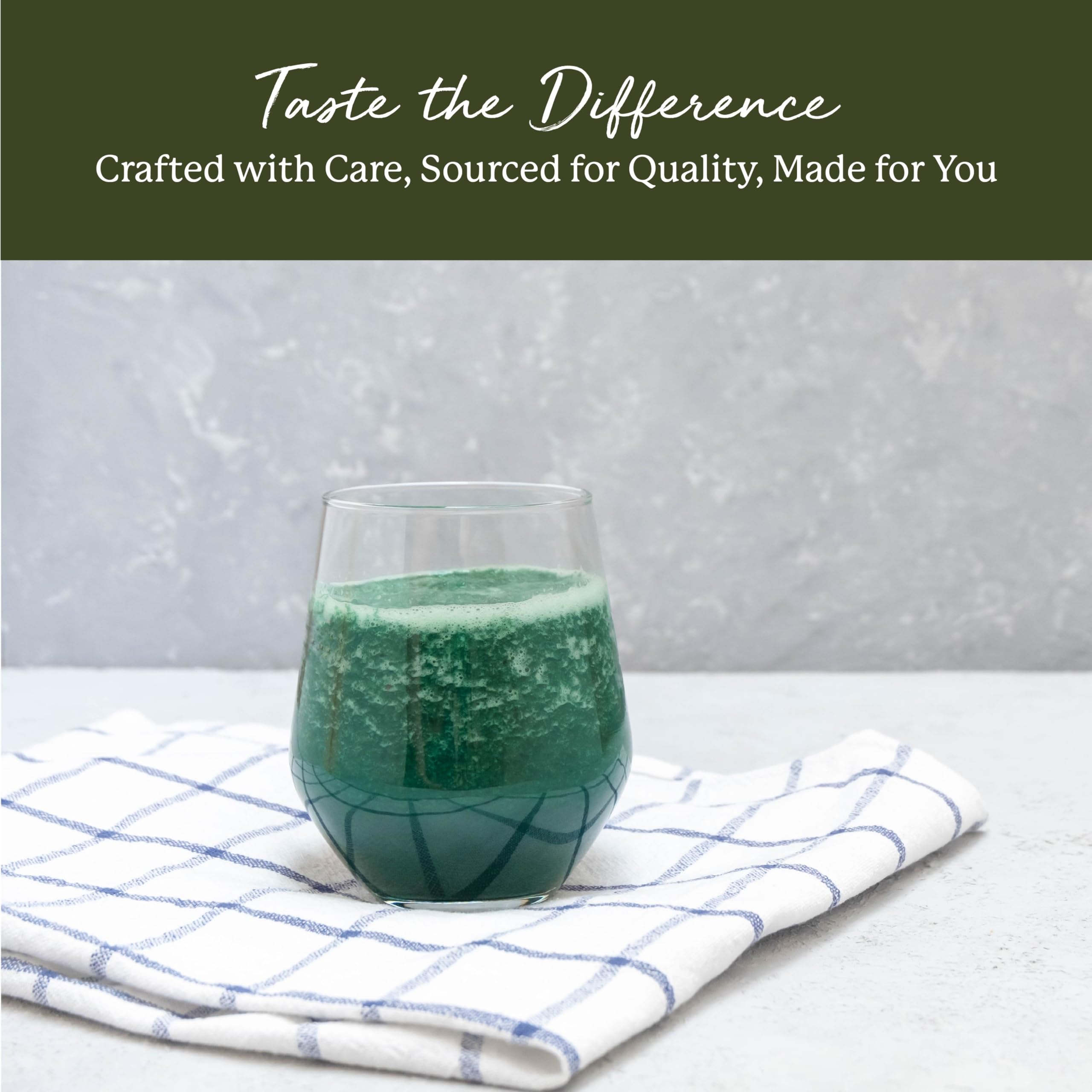Starwest Spirulina powder, 60% protein content, versatile smoothie ingredient
