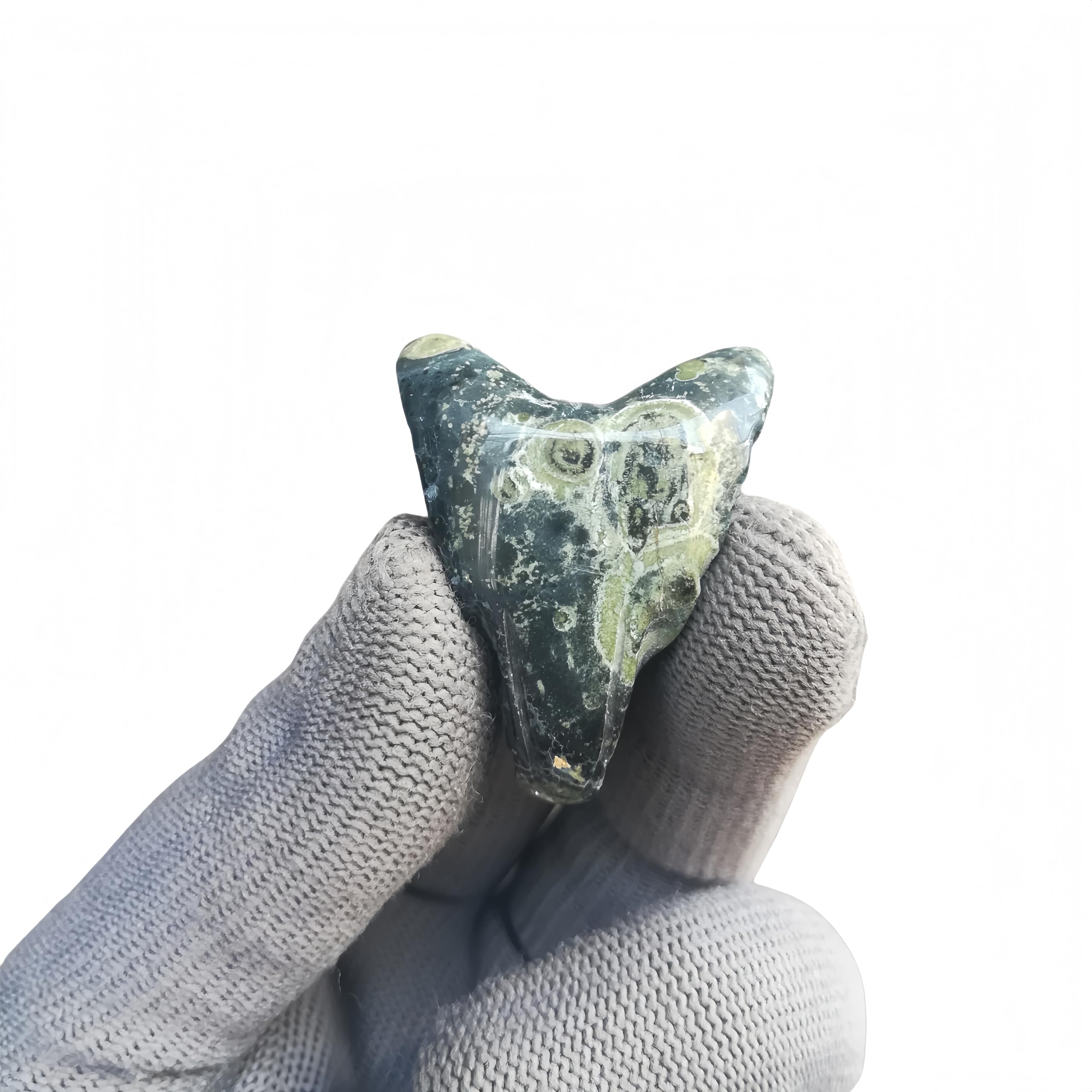 Sunshcat hand-carved natural stone wolf head with polished surface.