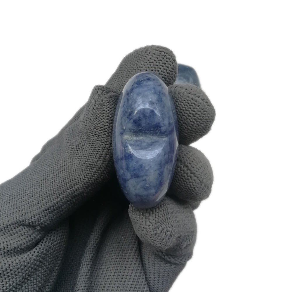 Sunshcat handheld heart stone enhances relaxation during meditation and focus.