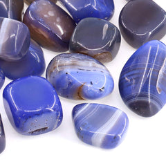 Swpeet crushed natural quartz chips ideal for crafts and mosaics.