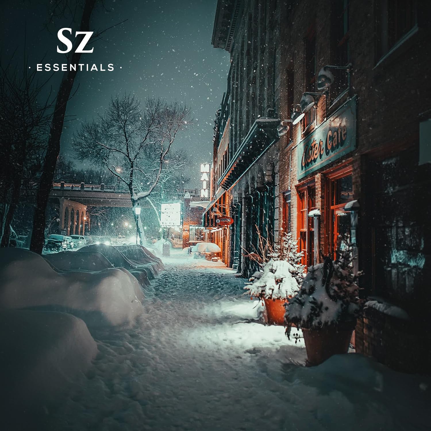 Sz Essentials Peppermint Mocha cocoa absolute note brings warm richness to the scent.