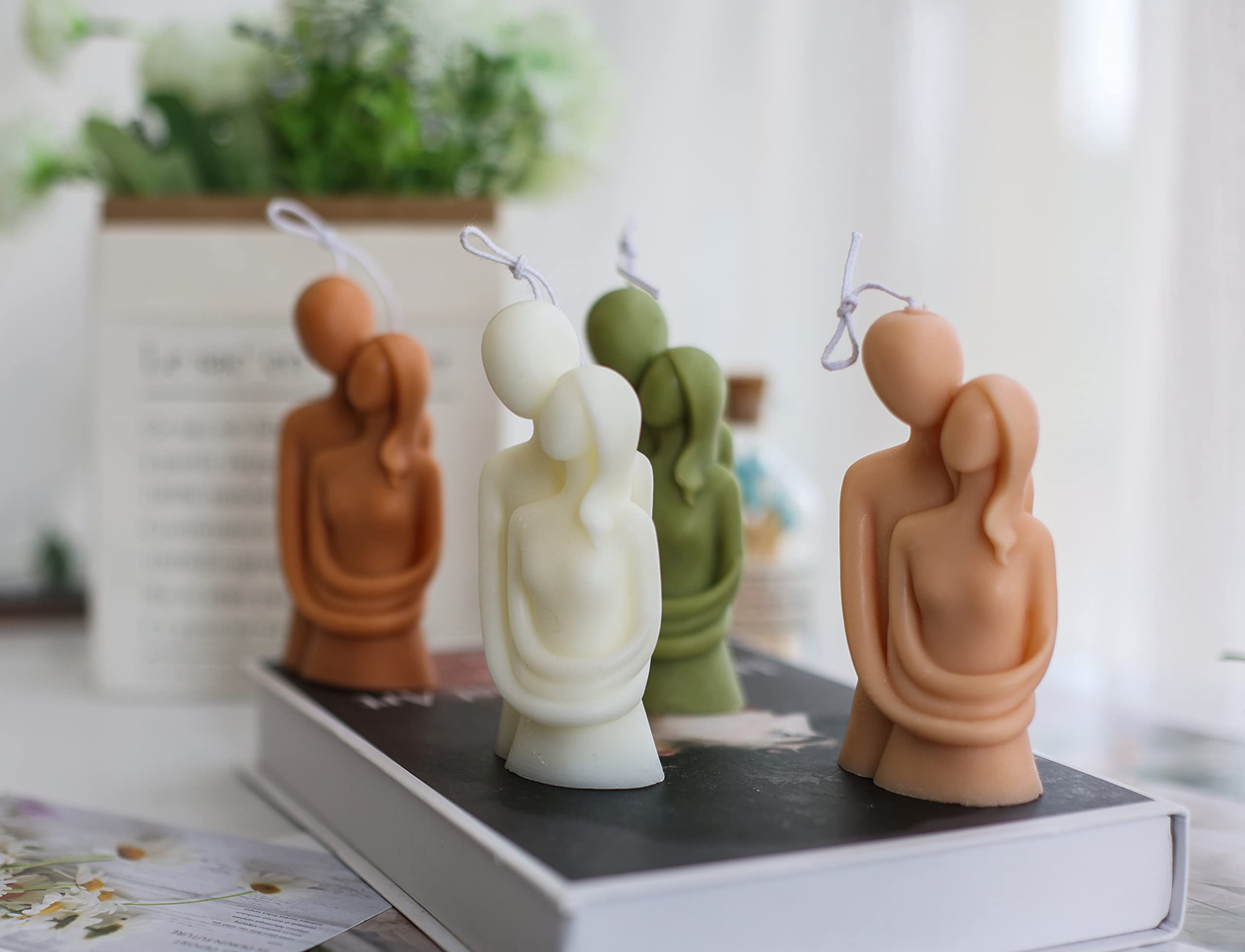 T-Shin wedding souvenir or photo prop enhances decor and memories.