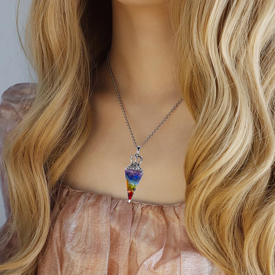 Tegembur heart chakra necklace blends style with balance.