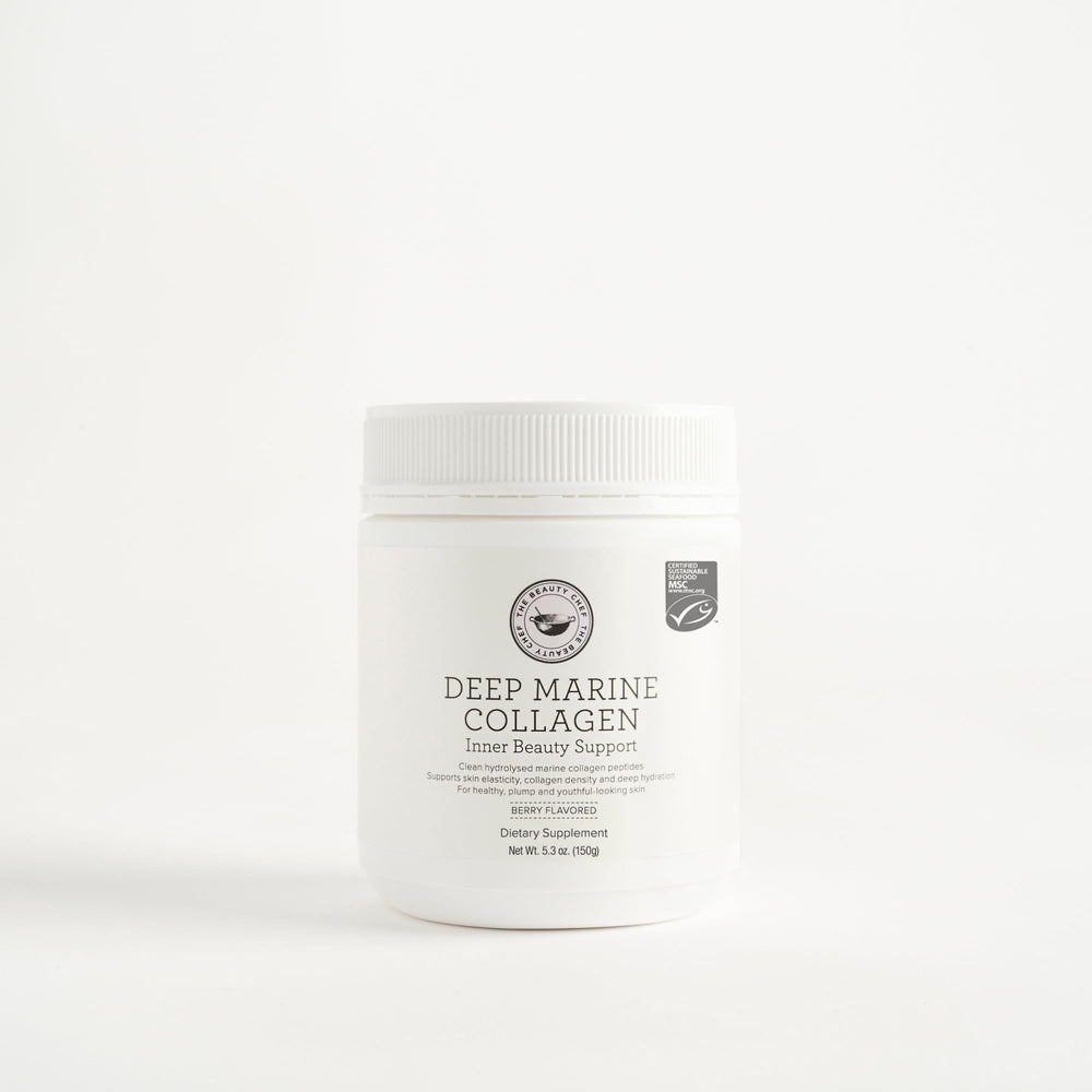 Berry smoothie prepared with Deep Marine Collagen for hydration and shine