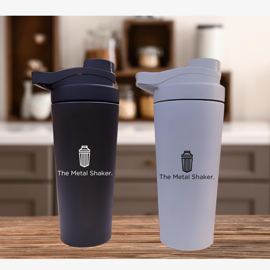 The Metal Shaker stainless interior is durable and easy to clean.