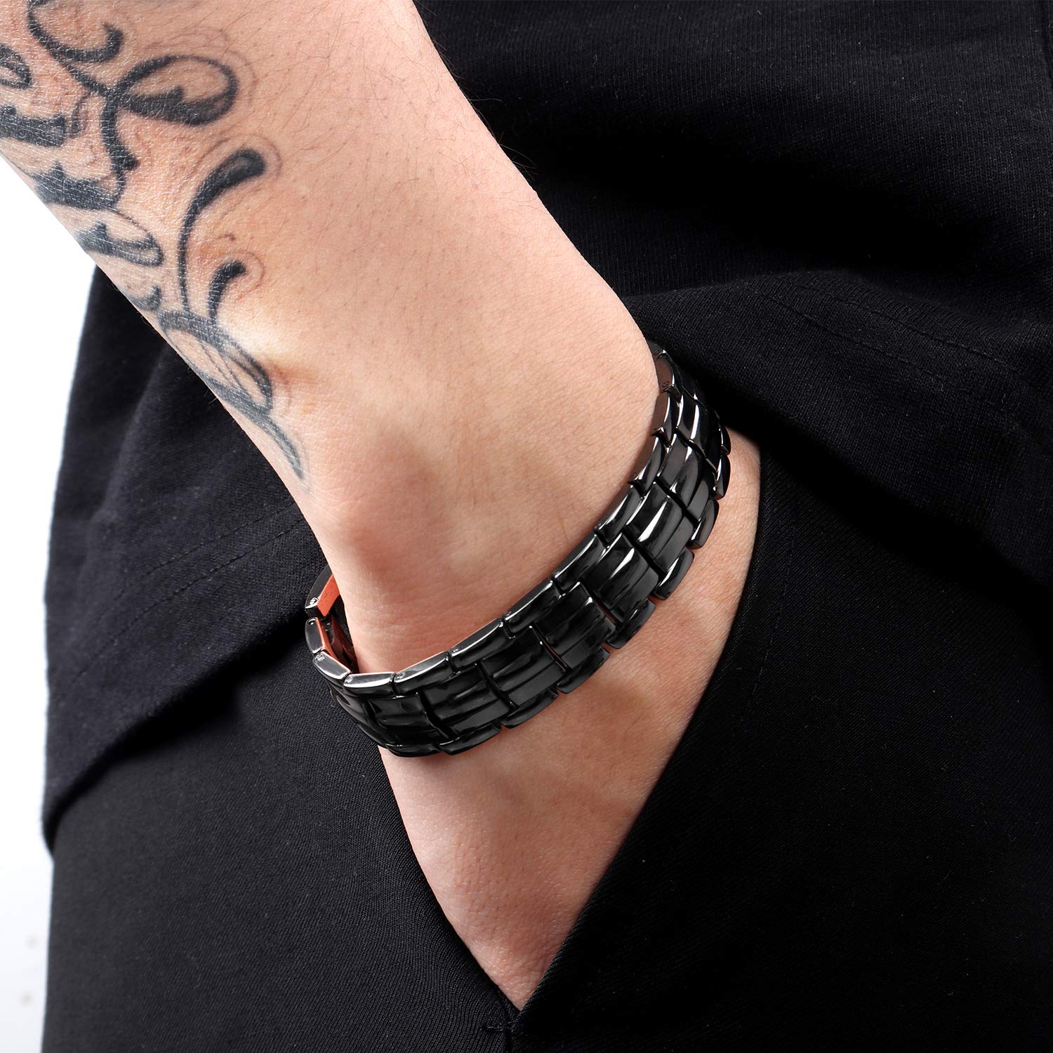 The North Ring adjustable link system for secure 9-inch fit