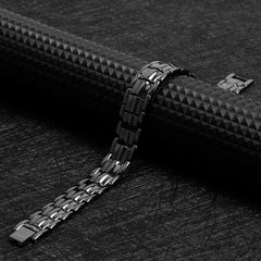 The North Ring copper bracelet detail texture and craftsmanship