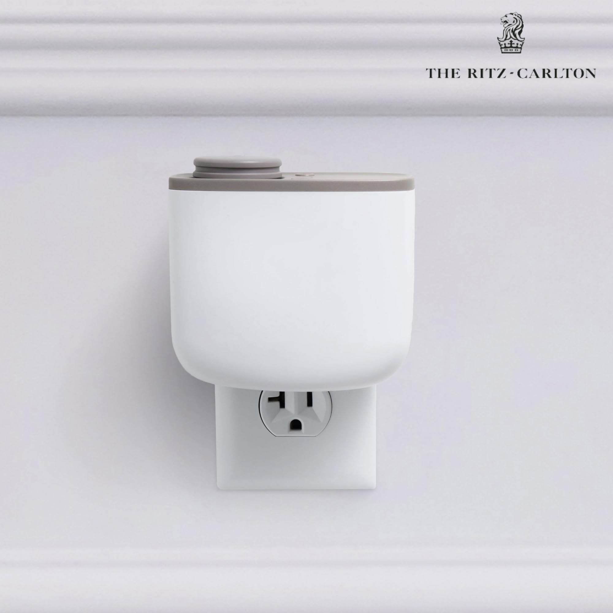 The Ritz-Carlton mini diffuser refill delivering Ocean Air notes to elevate home ambiance.
