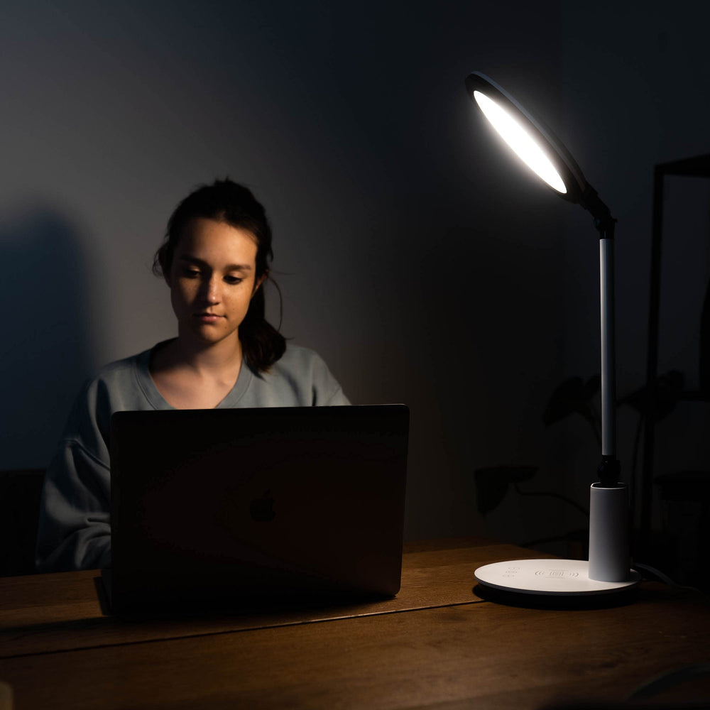 Theralite Halo dimmable brightness adapts to your schedule.