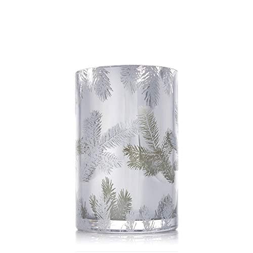 Thymes Frasier Fir uses sustainable, plant-based formulas for thoughtful home fragrance