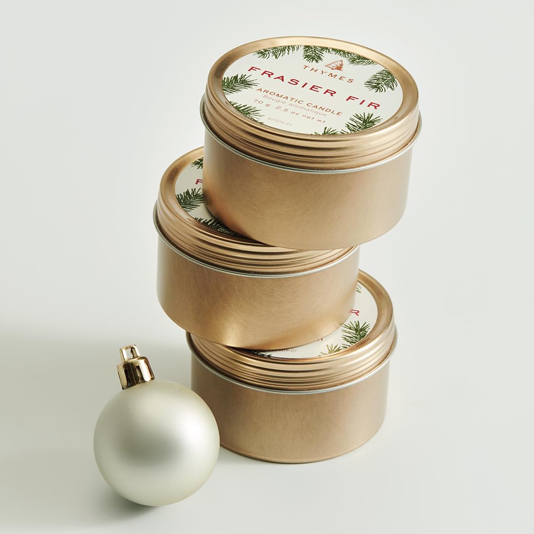 Vela Thymes Frasier Fir, aroma invernal que crea ambiente acogedor en casa.