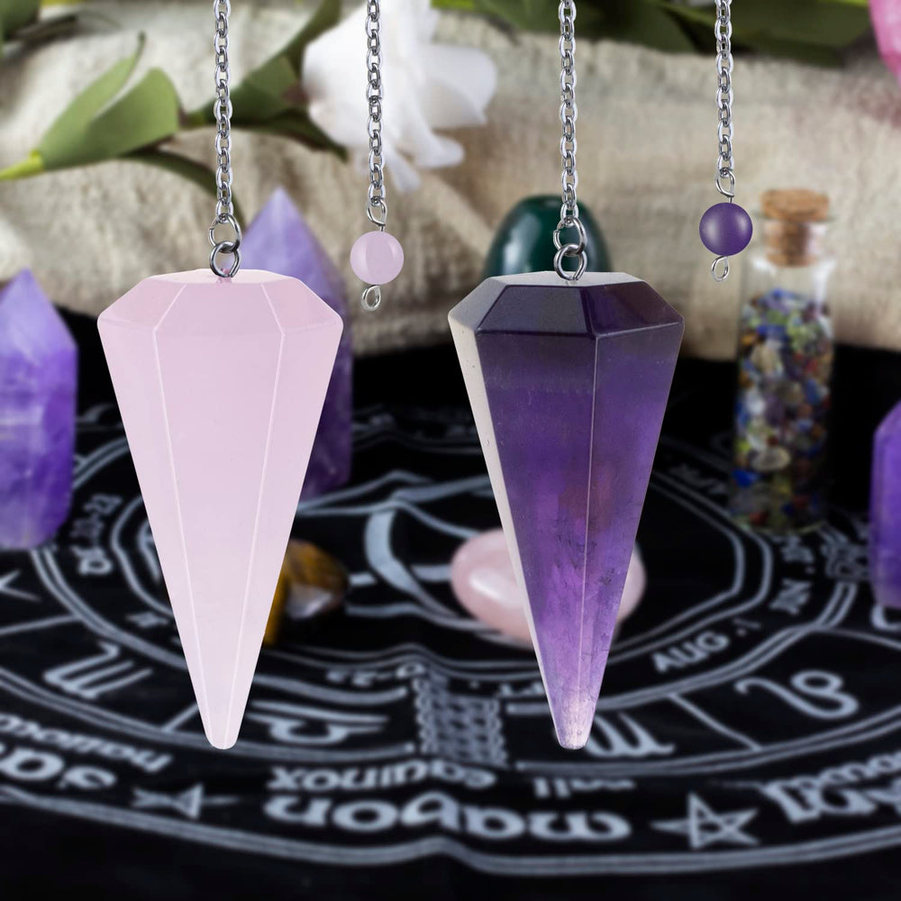 Toomwvvy pendulum chain detail image showing balance and focus