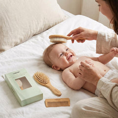 TRENFI bamboo comb for delicate detangling and gentle scalp care