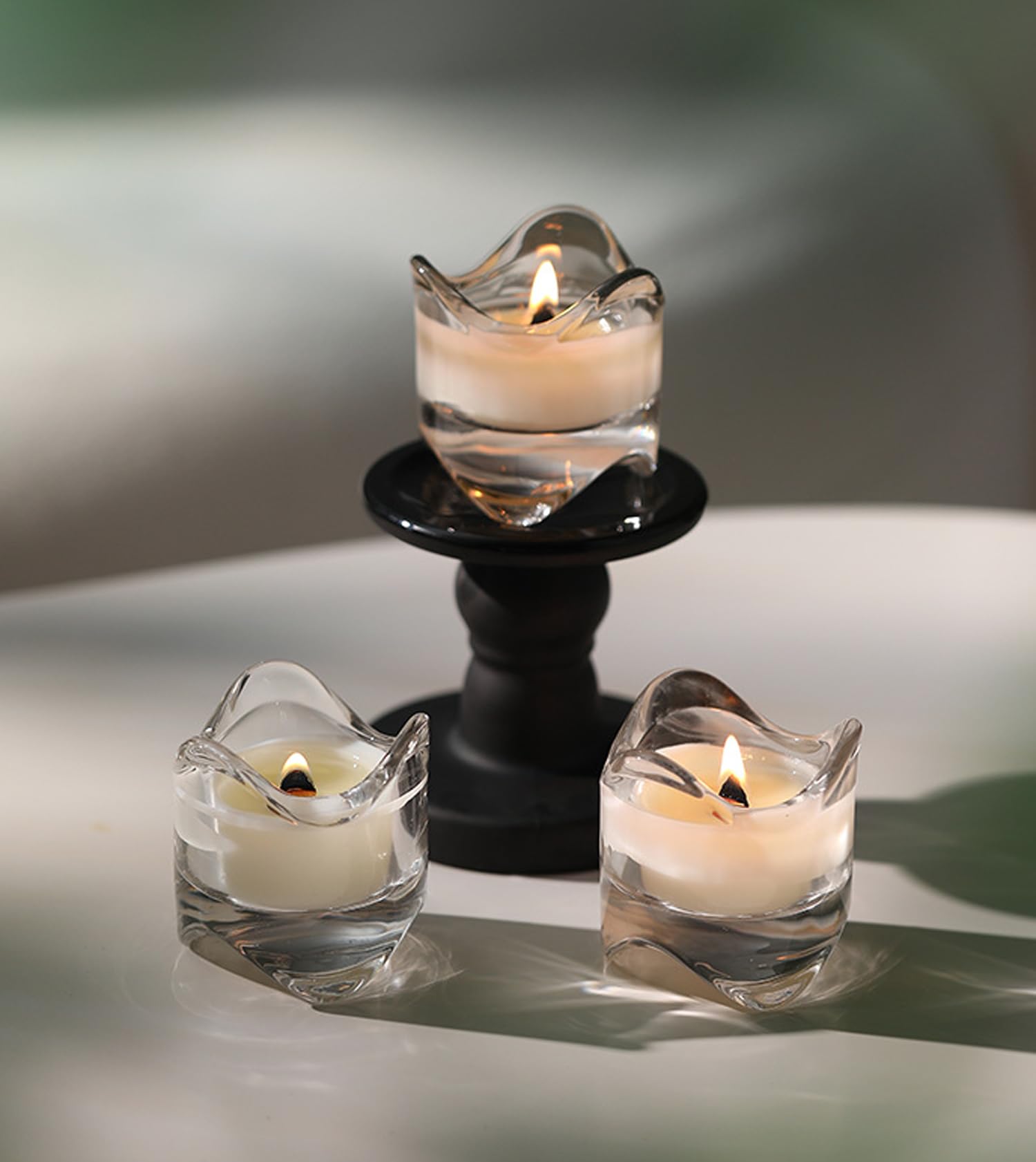 T-shin smokeless candle creating a pleasant room atmosphere