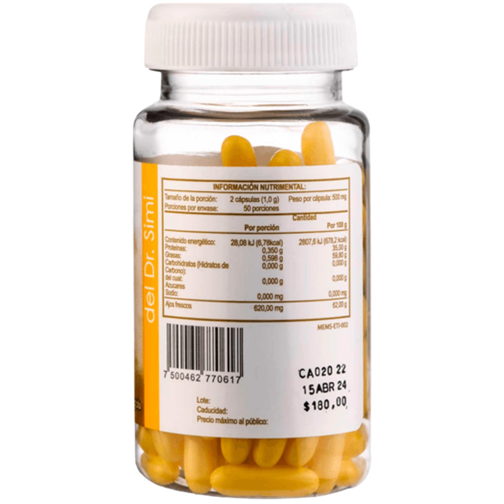 Tu Salud Plus garlic capsules being swallowed with water for easy daily use.