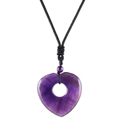 TUMBEELLUWA crystal heart pendant in amethyst for everyday elegance.