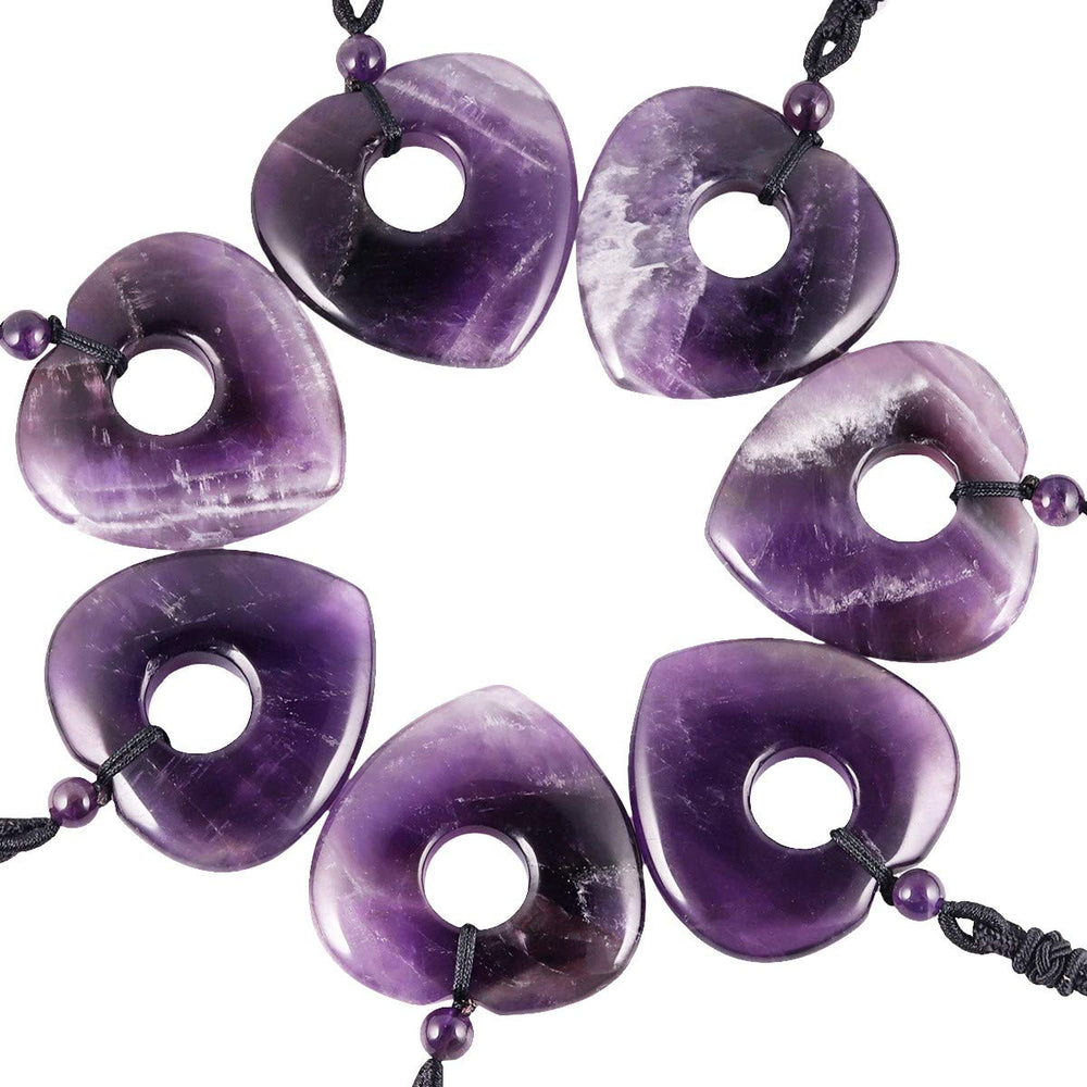 TUMBEELLUWA heart chakra-inspired necklace for both women and men.