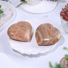 TUMBEELLUWA heart-shaped moonstone adds soothing energy for meditation.