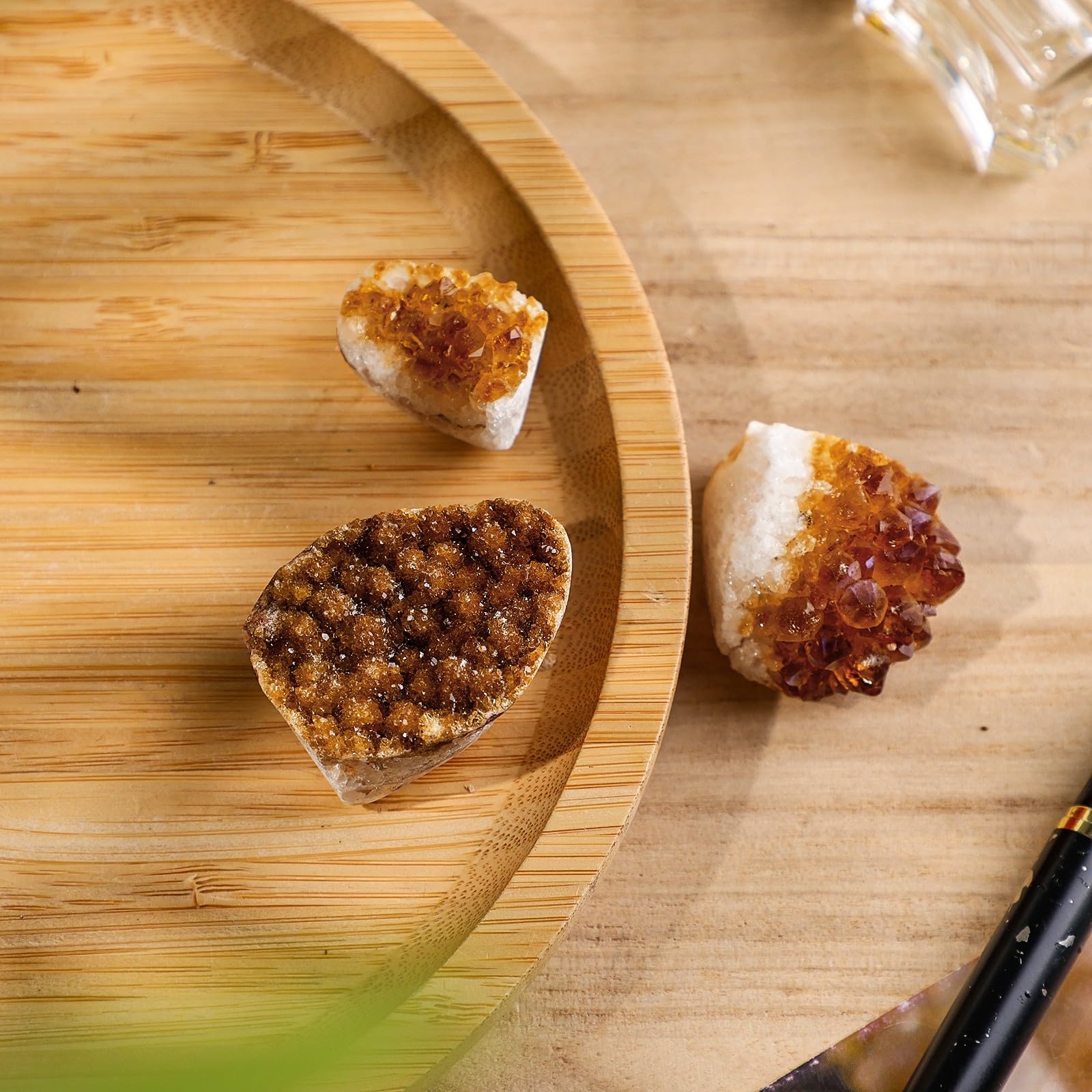 TUMBEELLUWA citrine shelf decor adds warm ambiance